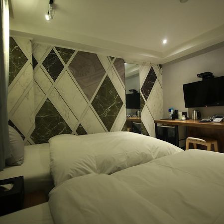 Hotel Blanc In Cheongju Esterno foto