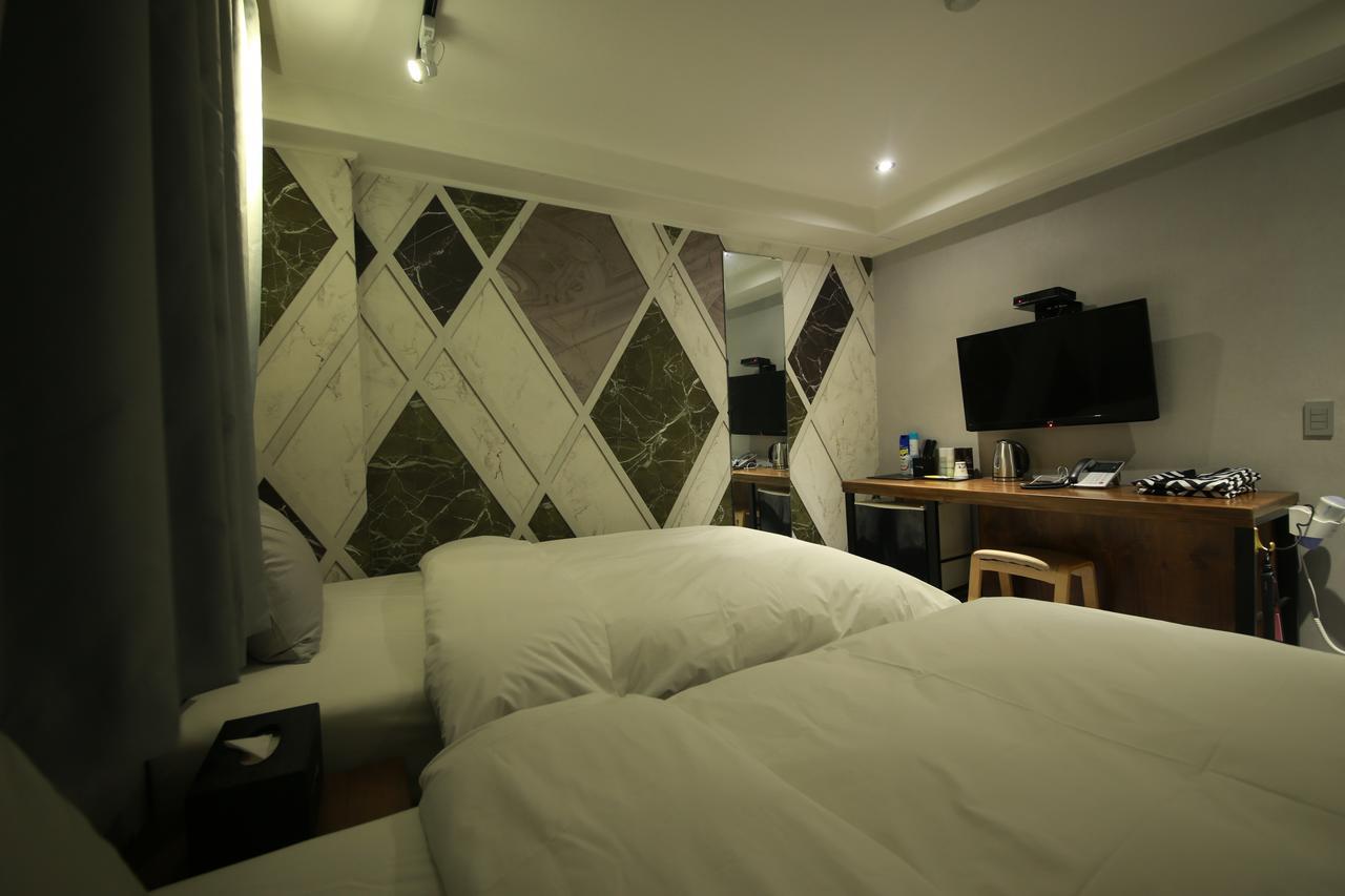 Hotel Blanc In Cheongju Esterno foto